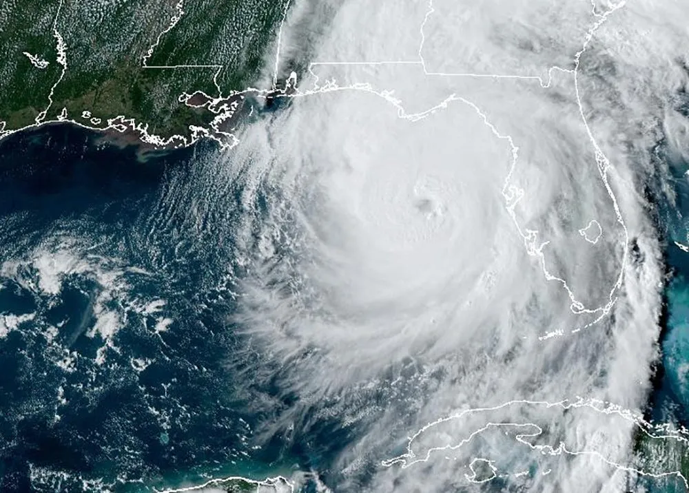 Pentagon cuts hurricane data share